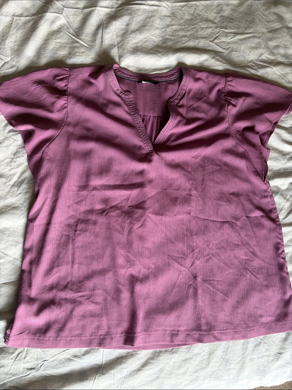 Denver Hayes Rose Mauve Split-Neck Flutter Sleeve Top